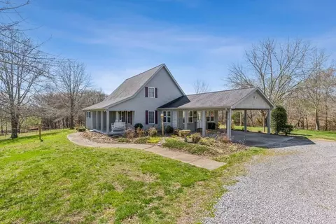 1914 Walter Rd, Clarksville, TN 37043