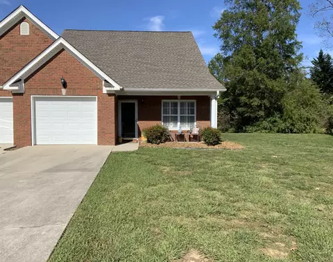 140 Briarstone Dr, Rossville, GA 30741