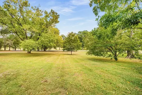 1225 Chickering Rd, Nashville, TN 37215