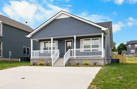 1421 Isaiah Dr, Clarksville, TN 37042