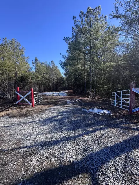 1150 Horns Creek Rd, Old Fort, TN 37362