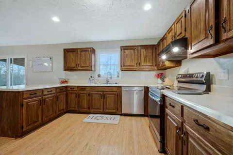 Kitchen - 2130 Jamie Dr, Centerville, TN 37033 photo 1 of 3