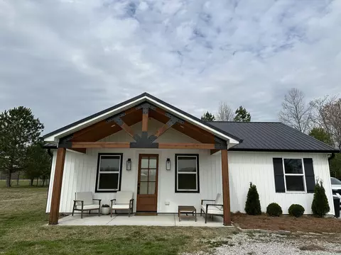 1549 Raysville Rd, Tullahoma, TN 37388