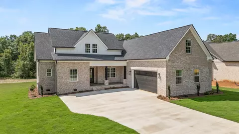 216 W Madison St, Chatsworth, GA 30705