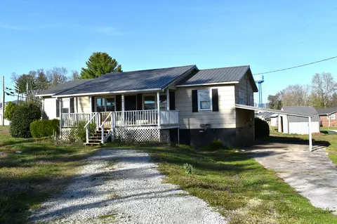 400 Cowan St E, Cowan, TN 37318