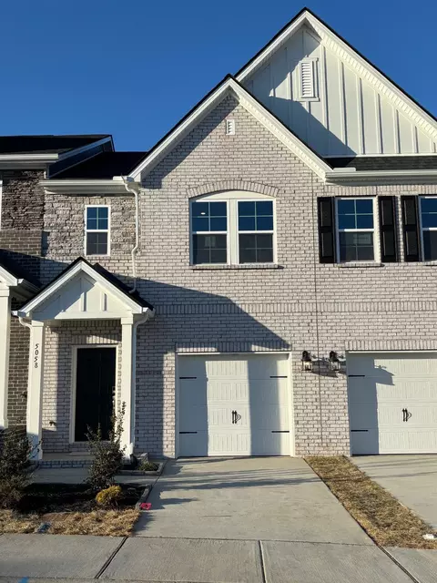 5060 Dayflower Dr, Hermitage, TN 37076