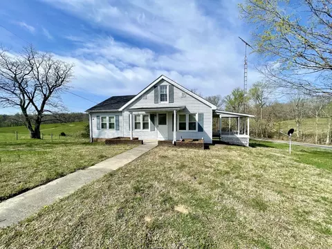 4897 Princeton Rd, Cadiz, KY 42211