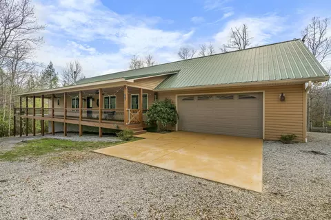 1512 E Overlook Rd, Monterey, TN 38574