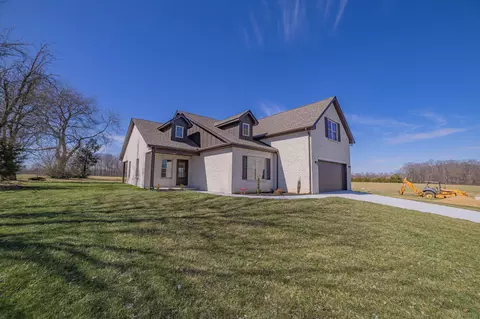 61 Copperas Falls Dr, Tullahoma, TN 37388