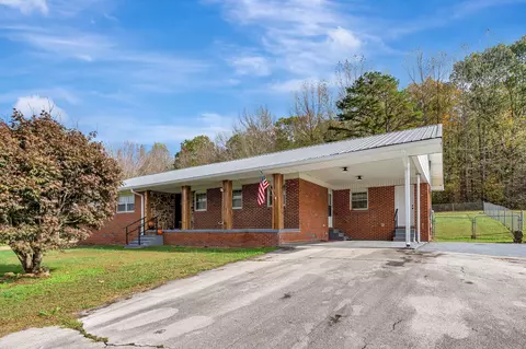 5049 Sunny Acres Dr, Waynesboro, TN 38485