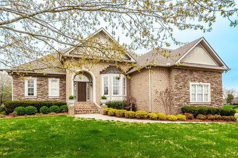 990 Wyndham Dr, Gallatin, TN 37066