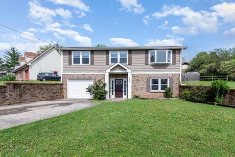 433 Helton Dr, Clarksville, TN 37042