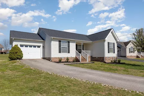 2036 Stafford Dr, Columbia, TN 38401