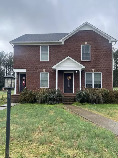 102 Horseshoe Bend Rd E, Leoma, TN 38468