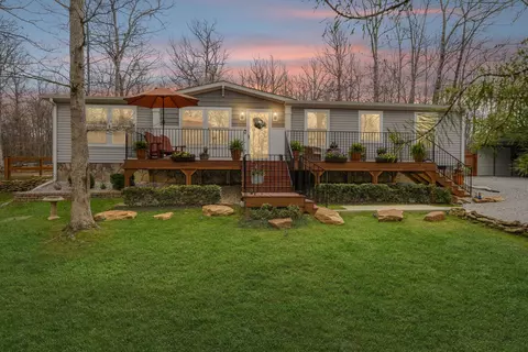 339 3rd Dr, Altamont, TN 37301