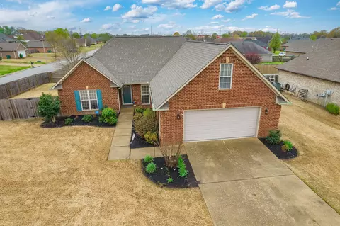 507 Summit Dr, Medina, TN 38355