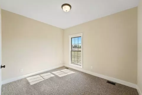 Bedroom - 2087 Beverly Ct, Springfield, TN 37172 photo 2 of 3