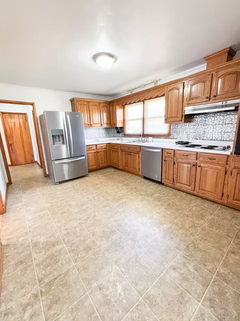 126 Zimmerman St, Hohenwald, TN 38462