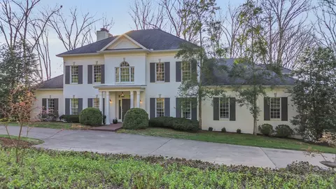 4512 Harpeth Hills Dr, Nashville, TN 37215