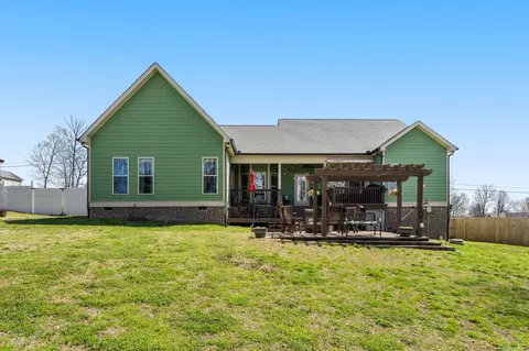 Exterior - 239 Stephen St, Dickson, TN 37055 photo 14 of 18