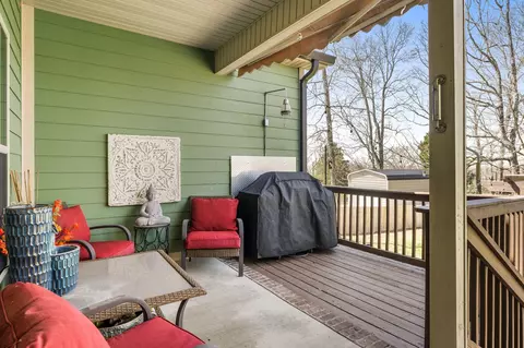 Exterior - 239 Stephen St, Dickson, TN 37055 photo 9 of 18