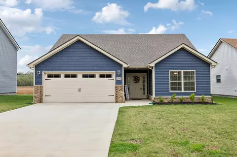 130 Ardell Dr, Clarksville, TN 37040