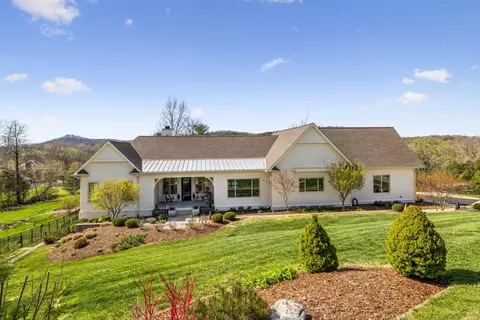 1903 Springcroft Dr, Franklin, TN 37067