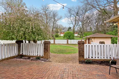430 Broadmoor Dr, Nashville, TN 37216