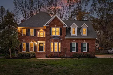 1615 Summerwood Trl, Hixson, TN 37343