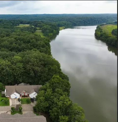 145 Rose Dr, Dover, TN 37058