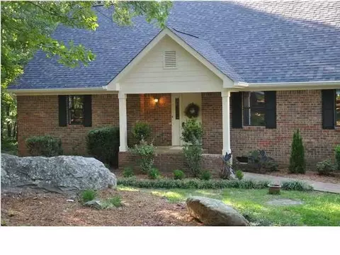 2444 Wood Sorrell Ln, Signal Mountain, TN 37377