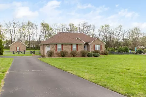 1921 Victorian Rd, Columbia, TN 38401