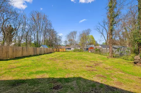 419 E State St, Murfreesboro, TN 37130 photo 5