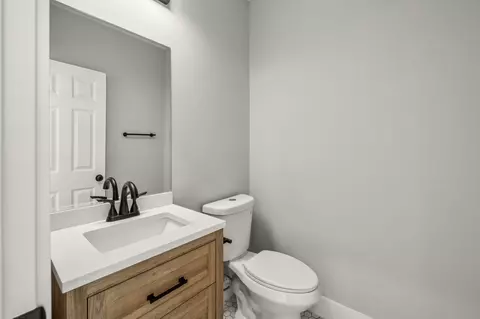 419 E State St, Murfreesboro, TN 37130 photo 13