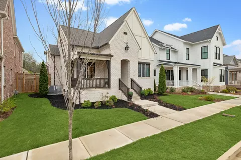 1221 Luckett Rd, Nashville, TN 37221