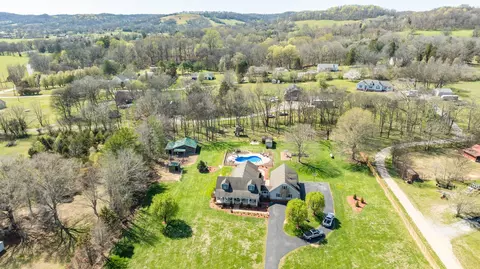 2780 Valley Creek Rd, Culleoka, TN 38451