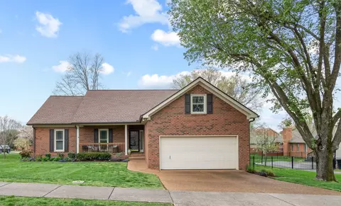 137 Cavalry Dr, Franklin, TN 37064