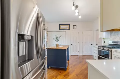 Kitchen - 137 Cavalry Dr, Franklin, TN 37064 photo 2 of 7