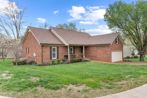 Exterior - 137 Cavalry Dr, Franklin, TN 37064 photo 4 of 18