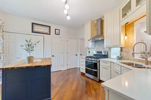 Kitchen - 137 Cavalry Dr, Franklin, TN 37064 photo 3 of 7
