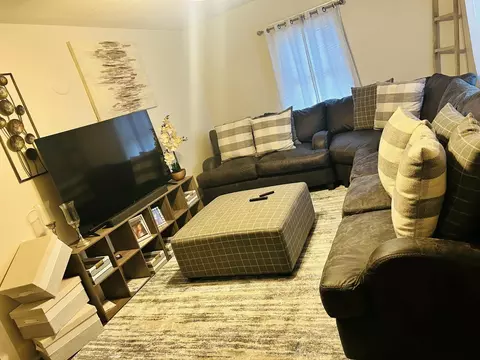 8434 E Brainerd Rd, Chattanooga, TN 37421