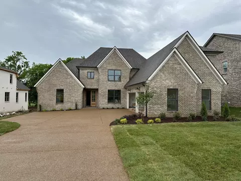 213 Bellsford Rd, Gallatin, TN 37066