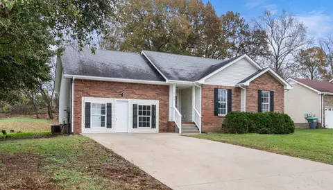 807 Turtle Creek Rd, Clarksville, TN 37043