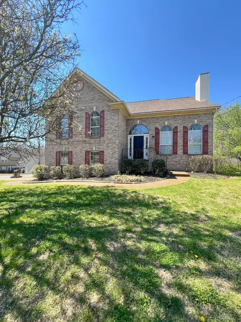 1520 Bridgecrest Dr, Antioch, TN 37013