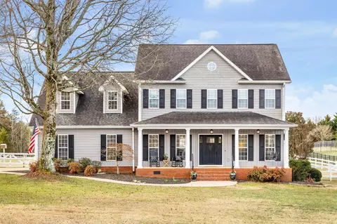 9026 Greystone Valley Dr, Ooltewah, TN 37363