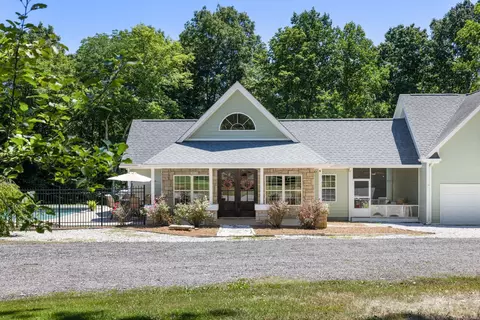 7916 E Plunders Creek Rd, Dickson, TN 37055 photo 11