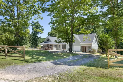 7916 E Plunders Creek Rd, Dickson, TN 37055 photo 2