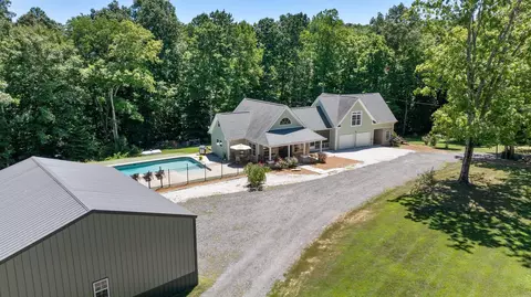 7916 E Plunders Creek Rd, Dickson, TN 37055 photo 10