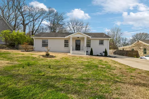 150 Dellway Dr, Nashville, TN 37207