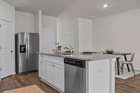 Kitchen - 305 Masters Way, Dickson, TN 37055 photo 1 of 3